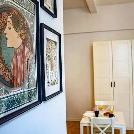 Mieszkanie W Centrum Warszawy