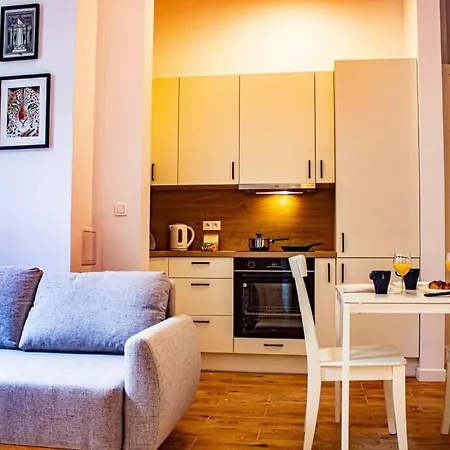 Mieszkanie W Centrum Warszawy * ワルシャワ