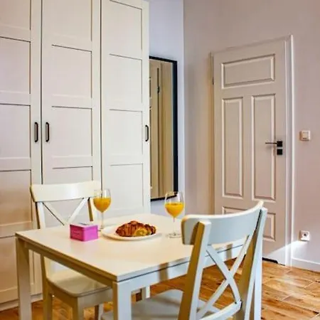 Mieszkanie W Centrum Warszawy وارسو