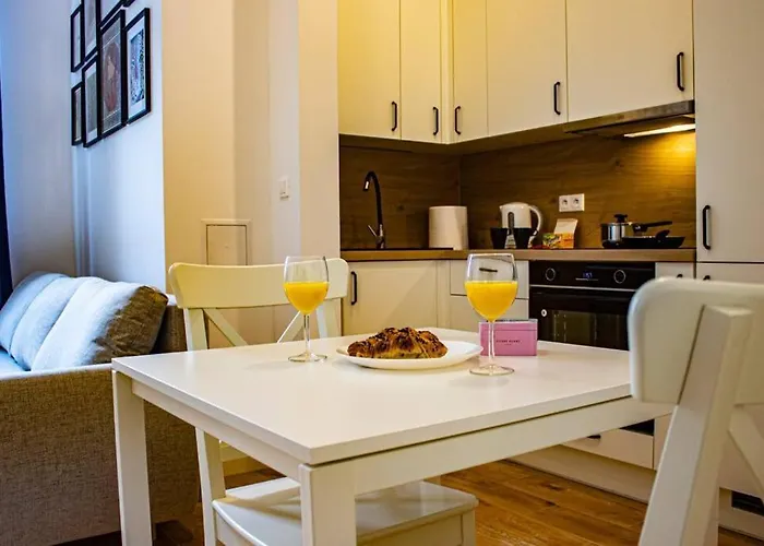 Mieszkanie W Centrum Warszawy